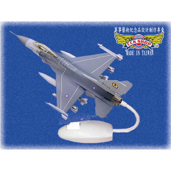 空軍 塑鋼戰鬥機模型 戰隼 F-16 (1:58)